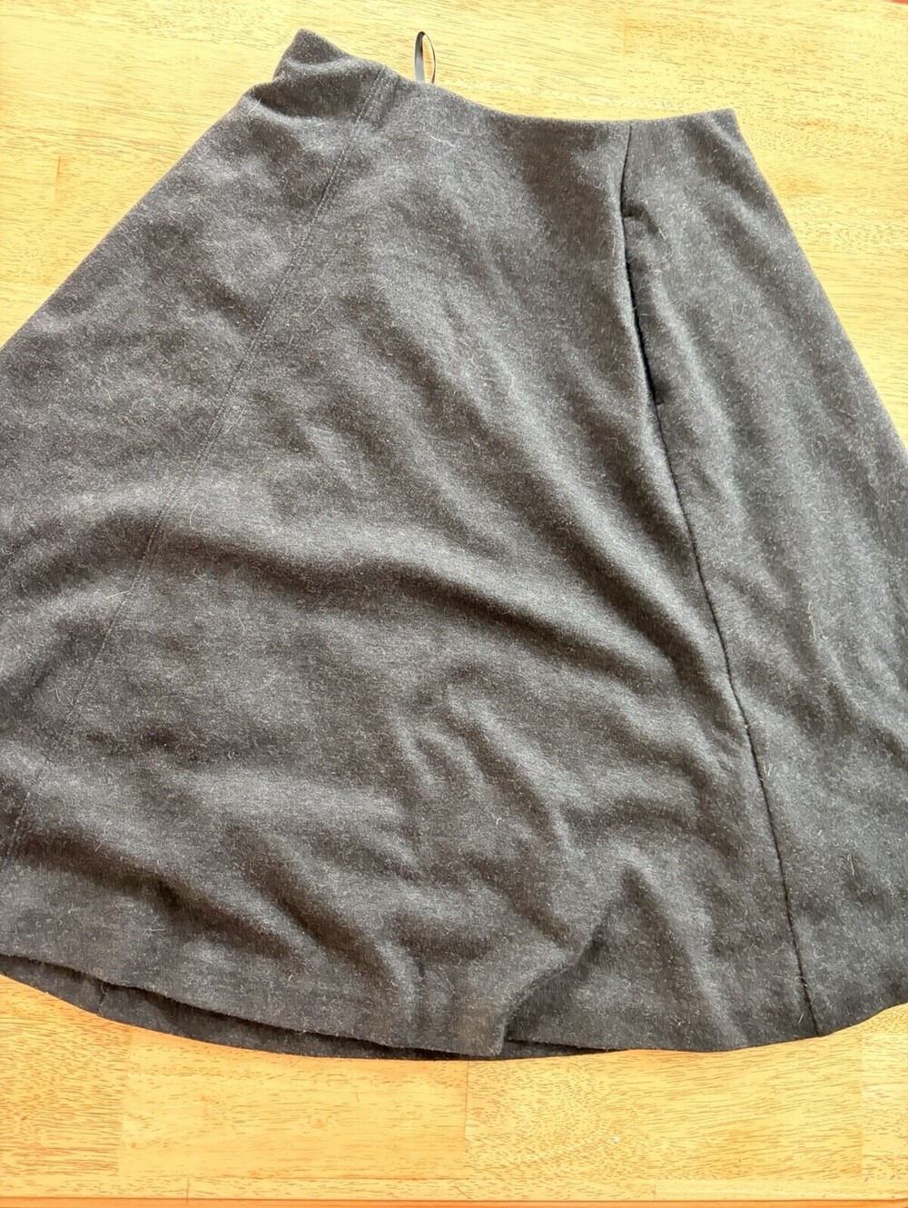 Medium Black Uniqlo Midi Skirt Felt Material A Line Stretch Waist